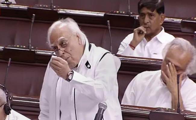 विपक्ष का सरकार पर आरोप : बजट में आर्थिक खुशहाली का केवल ट्रेलर, पूरी फिल्म नहीं