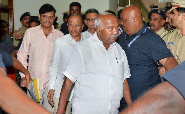 कांग्रेस के बाद जदएस ने भी पार्टी के तीन बागी विधायकों को अयोग्य करार देने की मांग की