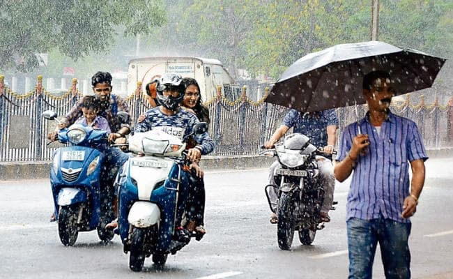 आज बिहार के 6 जिलों में भारी बारिश की चेतावनी, पटना में कुछ दिनों तक होती रहेगी हल्की बारिश