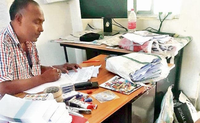 रांची : ठगी करनेवाले गिरोह के ठिकाने पर पहुंची पुलिस, एक हिरासत में