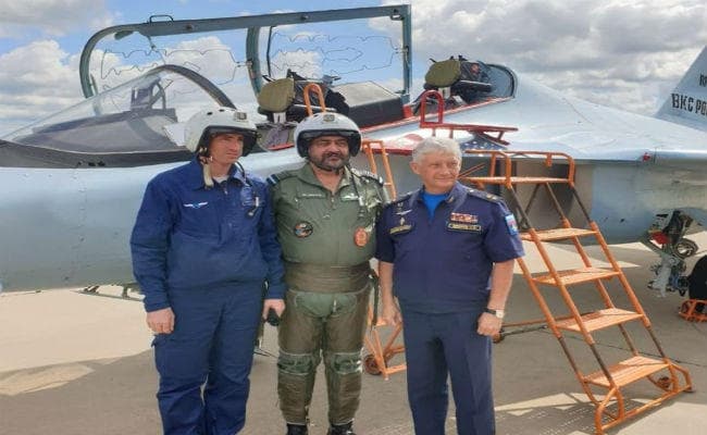 वाइस चीफ एयर मार्शल ने भरी राफेल में उड़ान,कहा-  गेम चेंजर साबित होगी राफेल और सुखोई की जोड़ी