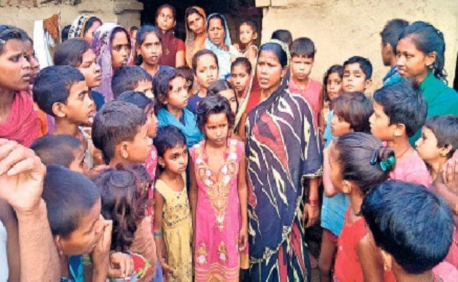 दर्दनाक! बेटा-बेटी को ले मां दौड़ी ट्रेन के आगे, मां और बेटे की मौत, जानें पूरा मामला