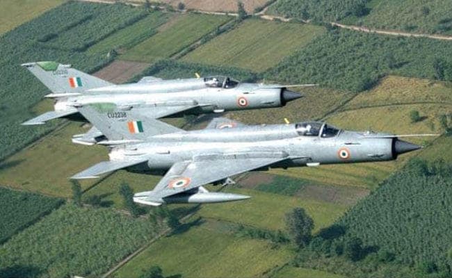 भारतीय लड़ाकू विमानों से डरा पाकिस्तान, एयरस्पेस खोलने के लिए रखी यह शर्त