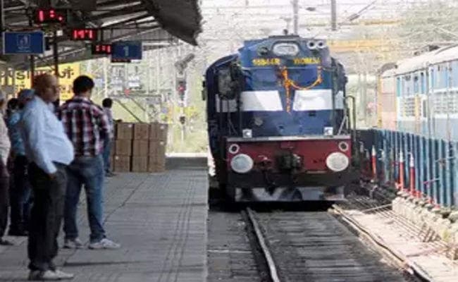 100 करोड़ रुपये के विज्ञापन घोटाले में पूर्वोत्तर सीमांत रेलवे के अधिकारियों पर CBI ने कसा शिकंजा