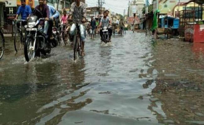 पटना : देर शाम झमाझम बारिश, लबालब हुईं शहर की सड़कें