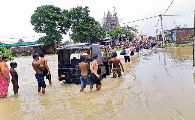 उत्तर बिहार और कोसी क्षेत्र की नदियाें में उफान, भारी बारिश से अररिया और किशनगंज में स्कूल बंद
