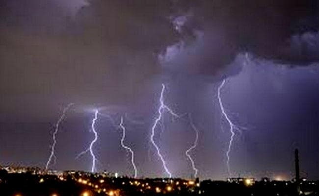 यूपी में भारी बारिश और वज्रपात से अब तक 15 की मौत, आने वाले दिनों में भी भारी बारिश का अनुमान