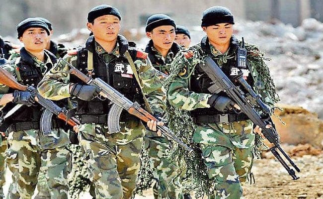 दलाई लामा के जन्मदिन पर चीनी सैनिकों ने की घुसपैठ,  दिखाये विवादित पोस्टर