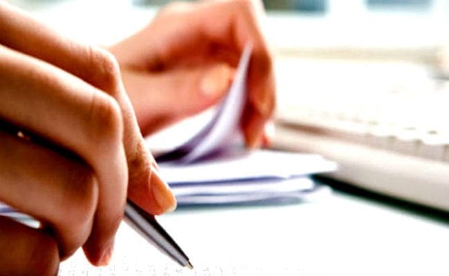 UP Board Exam: 10वीं और 12वीं के छात्रों को मिला अंक सुधारने का मौका, आवेदन से पहले जान लें यह शर्त