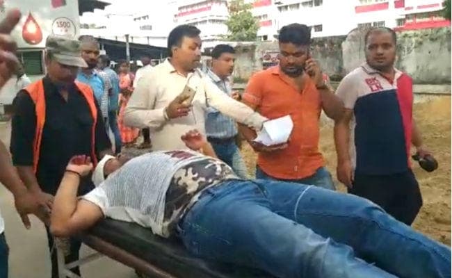 रांची : बरियातू में दिनदहाड़े लूटपाट, दुकान मालिक को बंदूक की बट से मार किया घायल