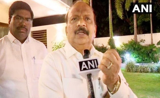 कर्नाटक संकट : इस्तीफा स्वीकार नहीं करने के विरोध में सुप्रीम कोर्ट पहुंचे 5 बागी विधायक