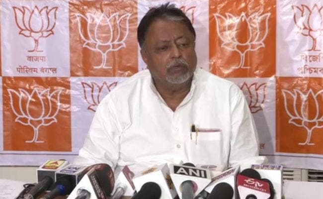 मुकुल रॉय का दावा : भाजपा का दामन थामने को तैयार टीएमसी, कांग्रेस और सीपीएम के 107 विधायक मुकुल रॉय का दावा : भाजपा का दामन थामने को तैयार टीएमसी, कांग्रेस और सीपीएम के 107 विधायक