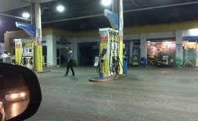 निंघा पेट्रोल पंप में तोड़फोड़, कर्मियों की पिटाई