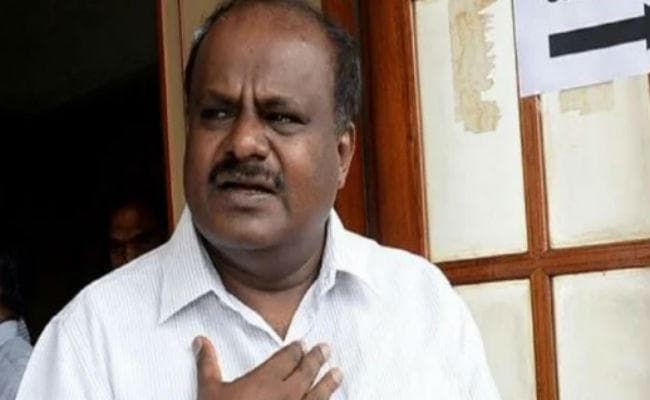 कर्नाटक संकट: बागी विधायकों को मनाने की कोशिश तेज, भाजपा सोमवार को शक्ति परीक्षण कराने पर अड़ी