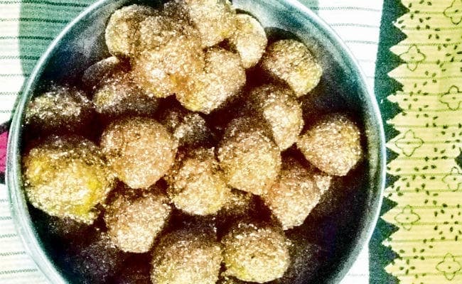 तिल-एलोवेरा के लड्डू: आप भी सीखें बनाने की विधि