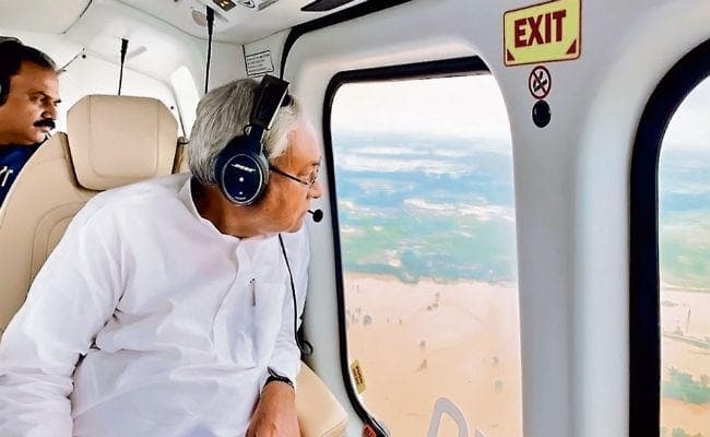 मुख्यमंत्री ने बाढ़ग्रस्त क्षेत्रों का किया हवाई सर्वे राहत व बचाव कार्य तेज करने का दिया निर्देश, हेल्पलाइन नंबर जारी