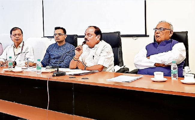 झारखंड के 80% जिलों को दिसंबर से 22 से 24 घंटे बिजली : रघुवर दास