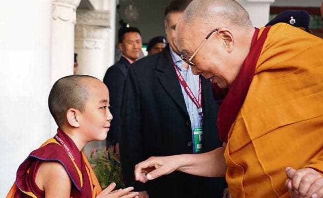 बोधगया : 15वें दलाईलामा के रूप में उत्तराधिकारी नियुक्त, दार्जिलिंग के सातवीं कक्षा में पढ़नेवाले बाल लामा का चयन!