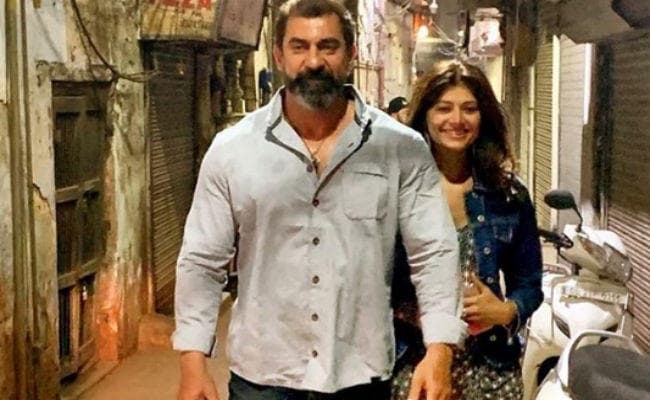 पूजा बत्रा ने नवाब शाह संग शादी को किया कंफर्म, बताया- कैसी थी पहली मुलाकात