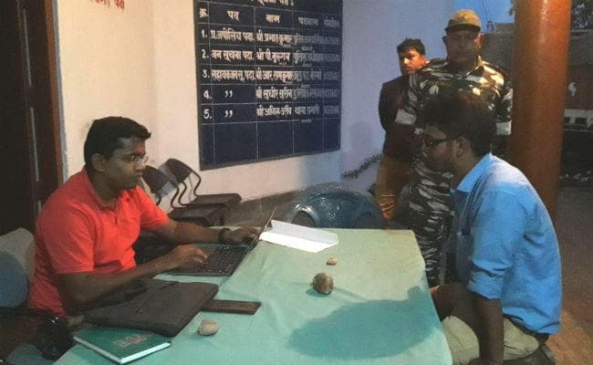 बोकारो : नावाडीह में पिस्टल के बल पर फाइनेंस अधिकारी से बाइक और 2.15 लाख रुपये की लूट