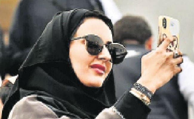 सऊदी अरब में महिलाओं के साथ अब किया जा रहा इंसानों जैसा सलूक, पढ़ें खास रिपोर्ट