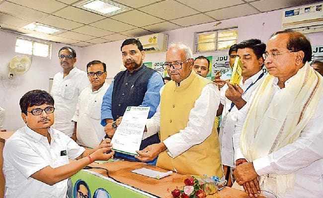 पटना : ऑनलाइन सदस्यता अभियान से जदयू को मिल रहा नया विस्तार : वशिष्ठ नारायण सिंह