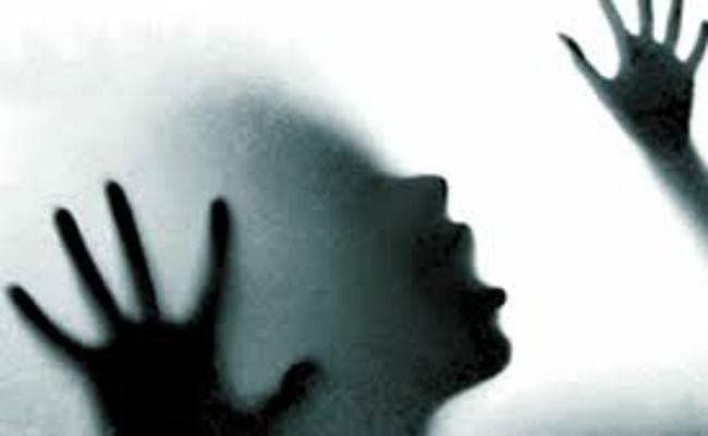 शर्मनाक! मेला देखकर लौट रही थी बच्ची, मुंह दबाकर ले गये चाय बगान, किया गैंगरेप