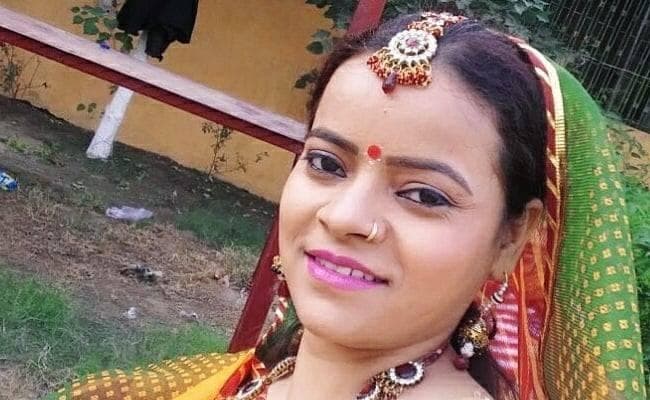 संगीत नाटक अकादमी ने लोकगायिका चंदन तिवारी को बिस्मिल्ला खान पुरस्कार देने की घोषणा की