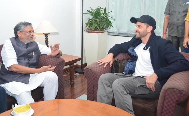 फिल्म सुपर-30 की सफलता के लिए बिहार के उपमुख्यमंत्री ने दी ऋतिक रोशन को बधाई