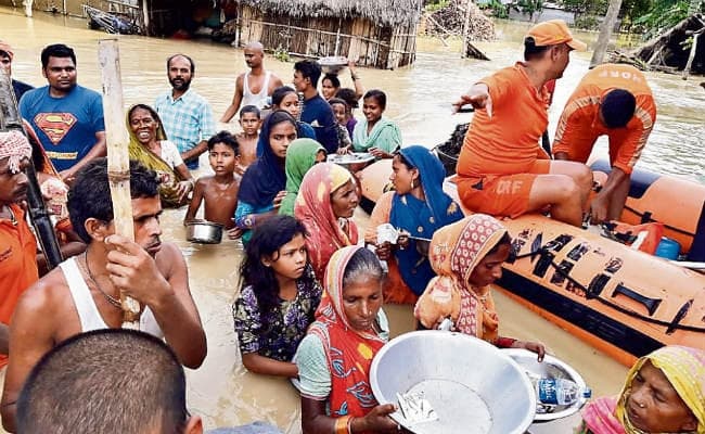 मधुबनी में टूटा महाराजी बांध, दरभंगा-सीतामढ़ी रेल खंड पर परिचालन ठप