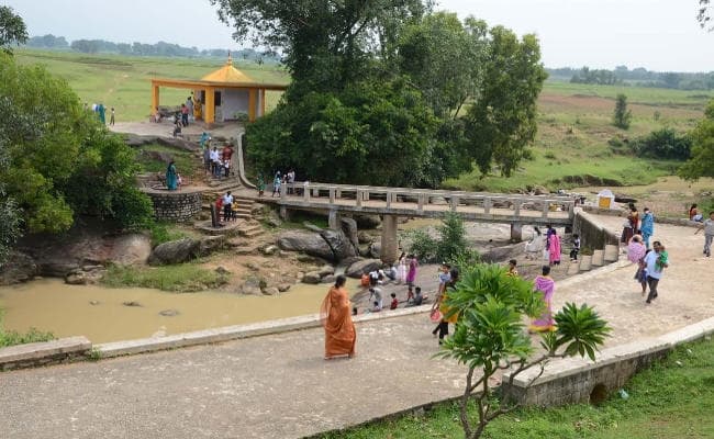 IN PICS : श्रावण माह शुरू, शिव नगरी गुमला में आज से बम बम भोले