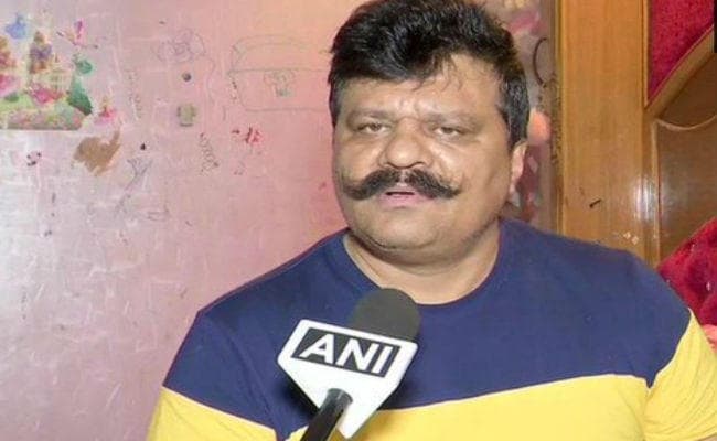 ''तमंचे पर डिस्‍को'' : रिवॉल्वर लेकर ठुमका लगाने वाले विधायक को भाजपा ने किया 6 साल के लिए निलंबित