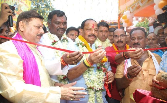 दुम्मा में मुख्यमंत्री ने किया कांवरियों का स्वागत, बोले : टूरिज्म के क्षेत्र में दुनिया में पहचान बनायेगा देवघर