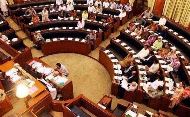 पाकिस्तान : हिंदू लड़कियों के जबरन धर्मांतरण पर रोक के लिए सिंध असेंबली से प्रस्ताव पारित