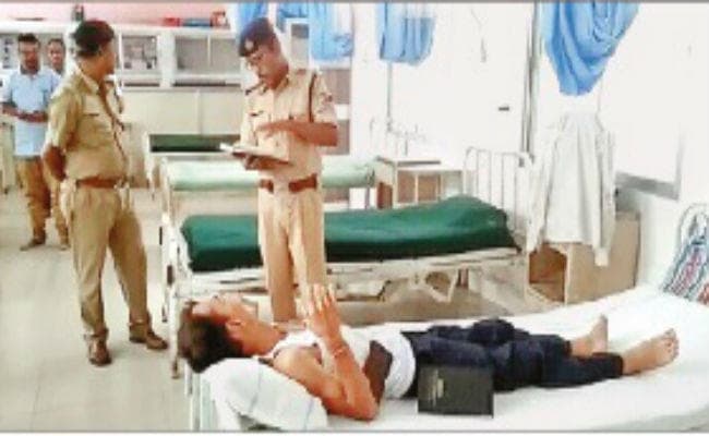 गया-कामाख्या एक्सप्रेस की घटना: बदमाशों ने चलती ट्रेन से टीसी को फेंका, हालत गंभीर