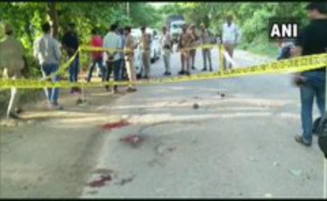 यूपीः संभल में दो पुलिसकर्मियों की हत्या कर पुलिस वैन से फरार हुए तीन कैदी