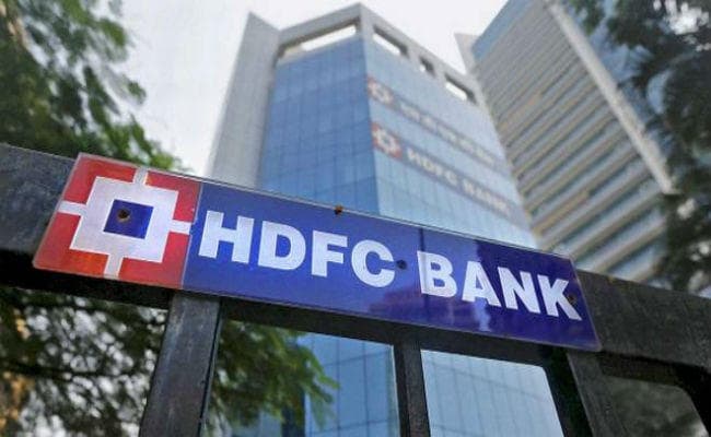 HDFC का मार्केट कैप 4 लाख करोड़ रुपये के पार, बीएसई की बनी चौथी सबसे मूल्यवान कंपनी