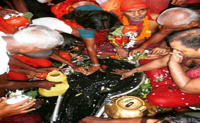 कांवरियों की बढ़ रही कतार, 82 हजार जलार्पण