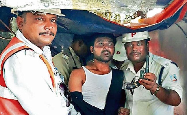 रांची : सब्जी विक्रेता महिला को कट्टा दिखा धमकाने वाले को पकड़ा, एक फरार