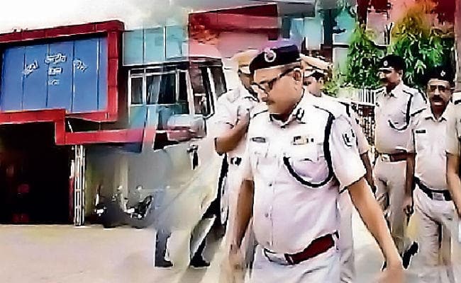 पटना : बेऊर जेल ब्रेक की साजिश नाकाम, मेन गेट पर बम पटक कर भागने की बनायी थी योजना