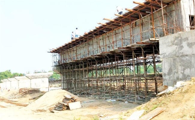 बिहार : पुल को उड़ाने पहुंचे नक्सलियों से हुई पुलिस की मुठभेड़, पुलिस ने चार को दबोचा, हथियार बरामद