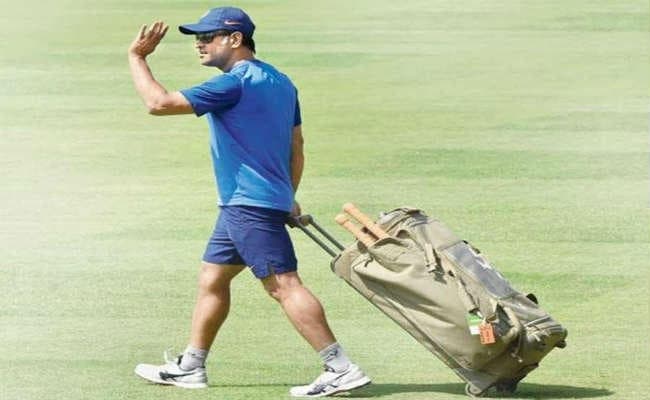 धौनी का फिलहाल संन्यास लेने का कोई इरादा नहीं है, बिजनेस पार्टनर और करीबी मित्र अरुण पांडेय का बयान