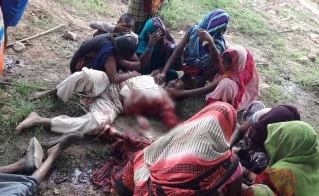 सोनभद्र नरसंहार के मुख्य आरोपी के रिश्तेदार कोमल को पुलिस ने वाराणसी से किया गिरफ्तार