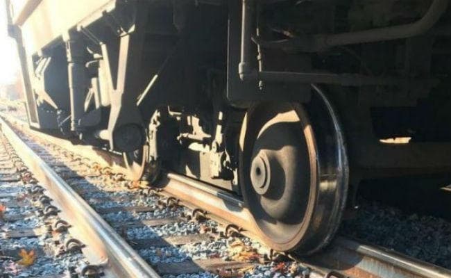 पटना : पाटलिपुत्र जंक्शन पर पटरी से उतरी ट्रेन