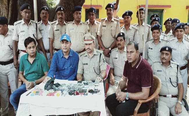 बिहार के जेलों में एक साथ छापेमारी, औरंगाबाद में कई आपत्तिजनक सामान बरामद