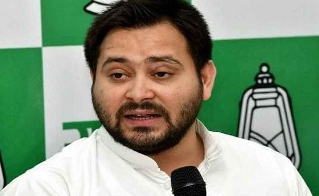 बिहार में बाढ़ : अब तक 97 की मौत, तेजस्वी बोले- पीएम मोदी को राज्य का दौरा करना चाहिए