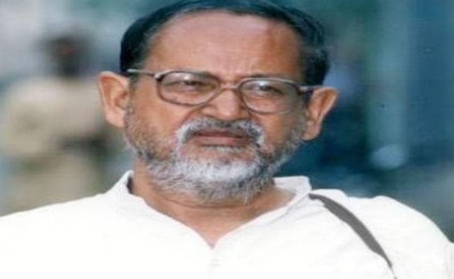 मजदूर नेता ए के राय : ''नक्सल, पागल या देवता'' !