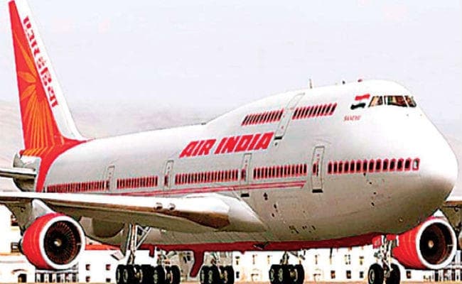विनिवेश की तैयारी के बीच एयर इंडिया ने पदोन्नति, नयी नियुक्तियां रोकी