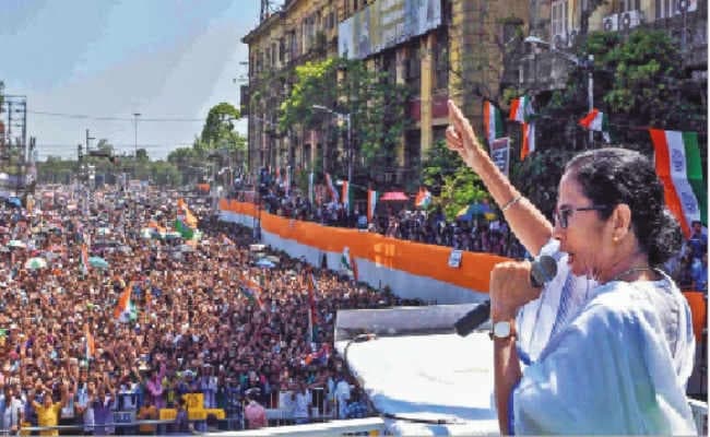 ममता ने रैली को किया संबोधित, केंद्र सरकार पर साधा निशाना