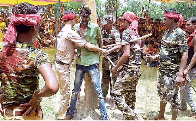 कुरेड़ी समाज के 32 जज और कई सिपाहियों ने लगाई अदालत, कालिख पोत दोषियों को पेड़ से बांधा, महिलाओं को भी नहीं बख्शा